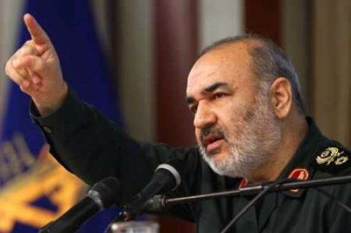 هشدار سردار سلامی به دشمنان ایران نسبت به افزایش برد موشک‌های سپاه