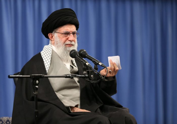 رهبر انقلاب: در برجام، این دفعه فقط از طرف مقابل، عمل می‌خواهیم؛ عمل کنند عمل می‌کنیم