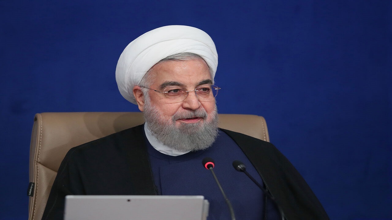 در پیام روحانی به مناسبت روز ارتش تاکید شد؛ امروز ارتش و سپاه، حرفهایتر از همیشه مأموریت و مسئولیت خویش را میشناسند در پیام روحانی به مناسبت روز ارتش تاکید شد؛ امروز ارتش و سپاه، حرفهایتر از همیشه مأموریت و مسئولیت خویش را میشناسند