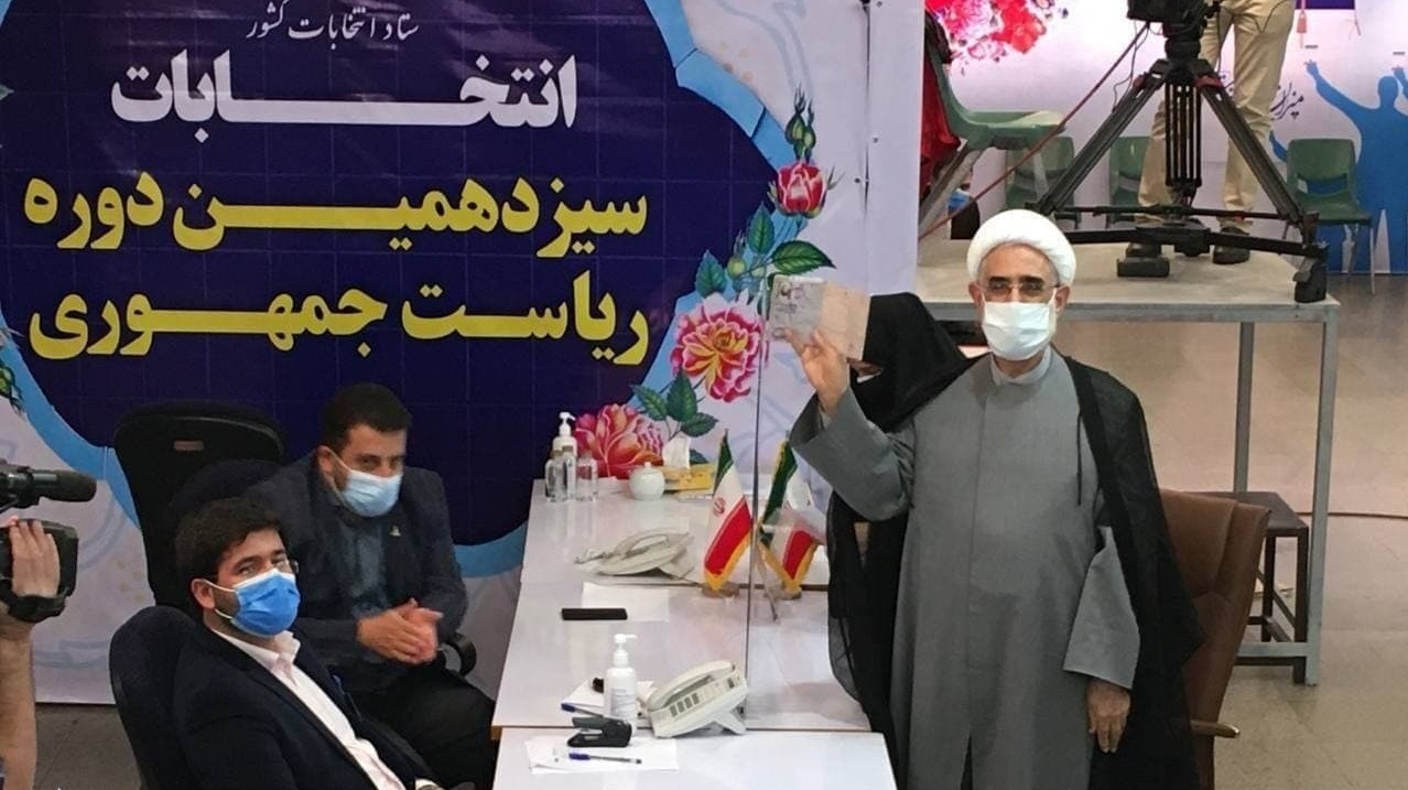 حجتالاسلام رهامی نیز ثبت نام کرد حجتالاسلام رهامی نیز ثبت نام کرد