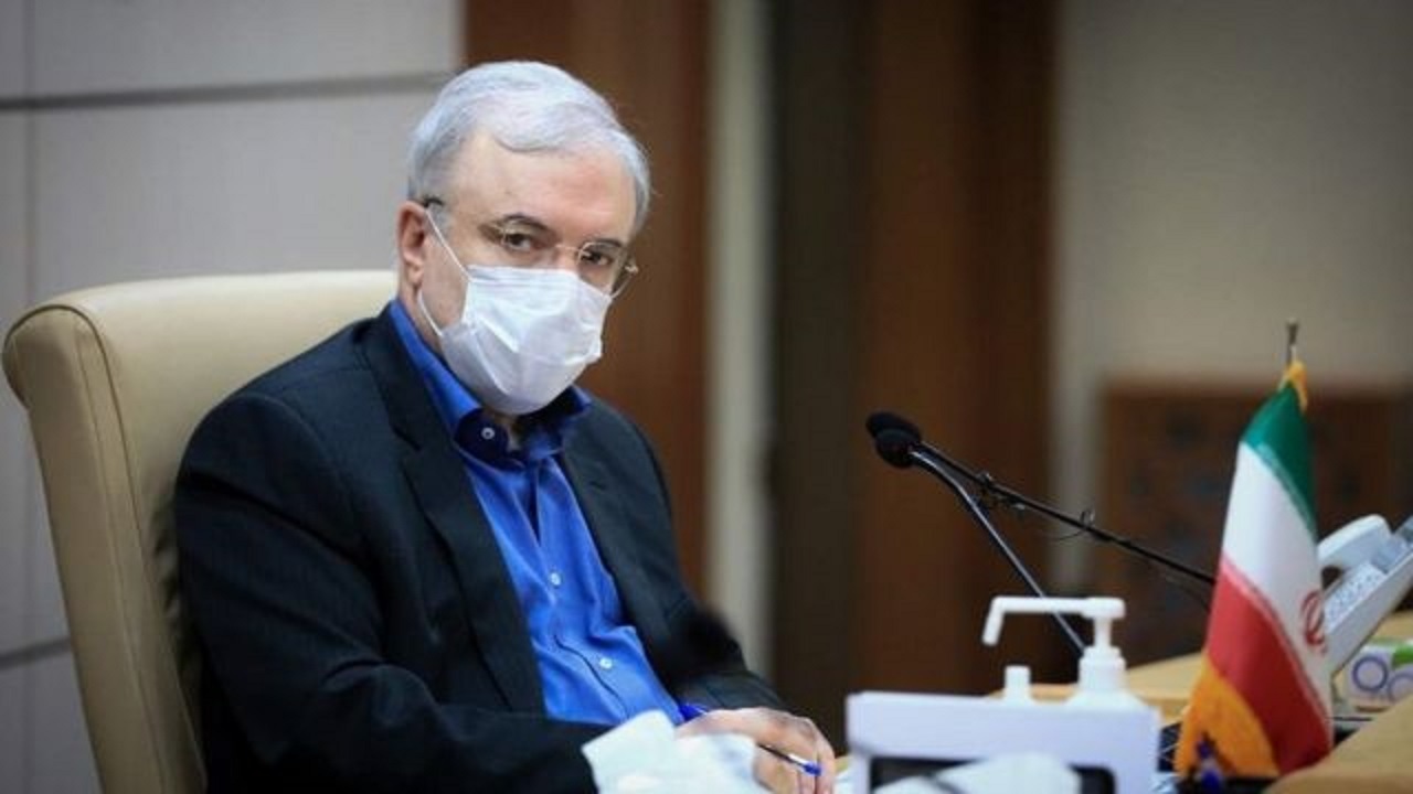 وزیر بهداشت: ورود واکسن به کشور از سر گرفته شد / توزیع واکسن‌های تولید داخل از امروز