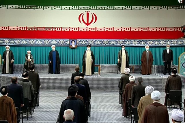 دقایقی پیش: مراسم تنفیذ رئیسی آغاز شد