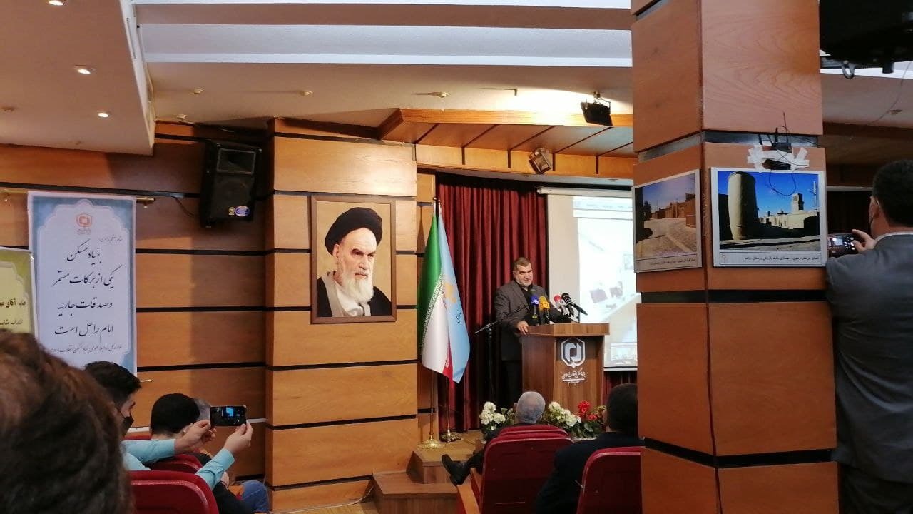 رئیس بنیاد مسکن در جمع خبرنگاران مطرح کرد؛ ساخت ۴۰۰ هزار واحد مسکونی توسط بنیاد مسکن/ پیشنهاد وام ۲۵۰ میلیون تومانی برای واحدهای شهری رئیس بنیاد مسکن در جمع خبرنگاران مطرح کرد؛ ساخت ۴۰۰ هزار واحد مسکونی توسط بنیاد مسکن/ پیشنهاد وام ۲۵۰ میلیون تومانی برای واحدهای شهری