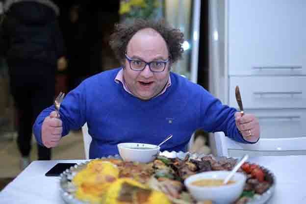 حرکت عجیب بیمه تعاون، بیمه کردن معده مستر تستر