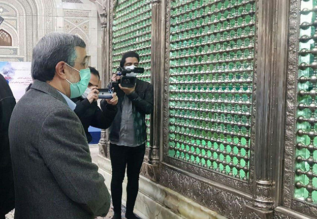 حضور احمدی نژاد در حرم امام / سید حسن خمینی به استقبال او نرفت