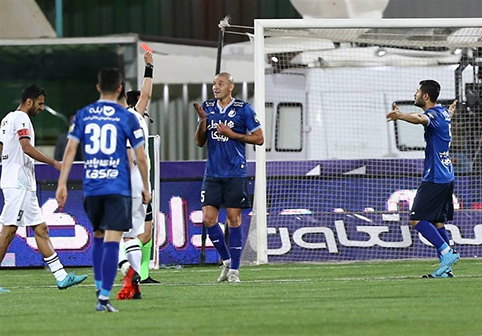 نظر کارشناس داوری درباره اخراج مدافع استقلال