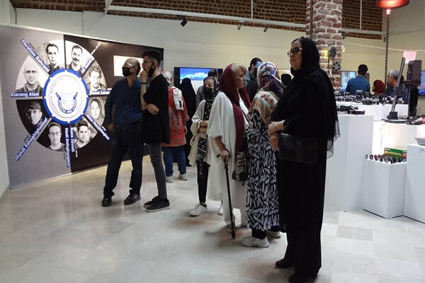 نمایشگاه آثار ۸ عکاس ایرانی در نگارخانه آسمان مشهد آغاز به کار کرد.