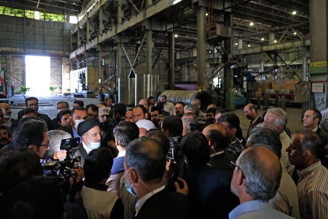 رئیس‌جمهور: اساس مشکل مجتمع صنایع آذرآب مدیریتی است