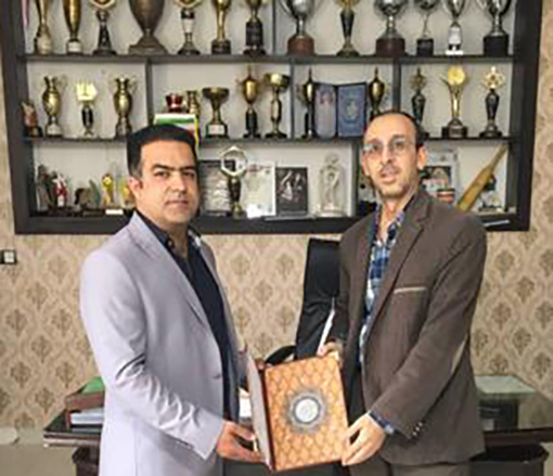 پایان نیم فصل، پرسپولیس و صدر جدول