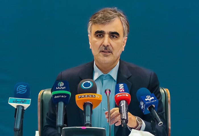 دست هرکس ارز هست برگرداند/ سیاست بانک مرکزی، تثبیت ارز است