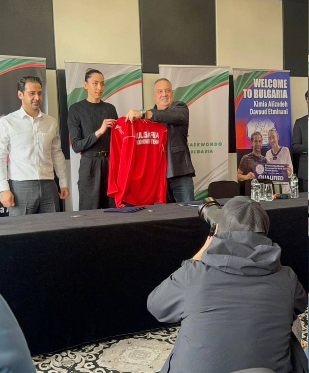 رونمایی از کیمیا علیزاده در کشور جدیدش!