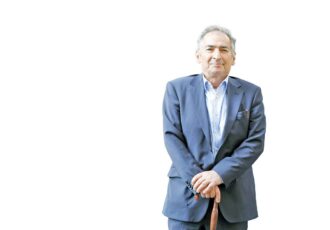 صادق زیباکلام به سرطان مبتلا شد