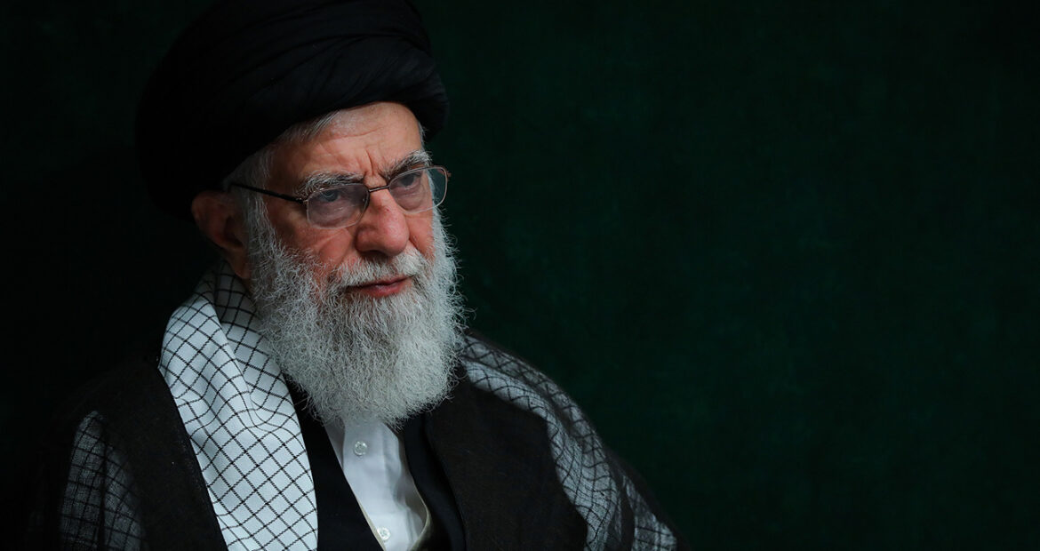 رهبر انقلاب: برای کاهش ابعاد مصیبت هر اقدام لازم انجام شود