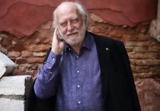 لاسلو کراسناهورکایی برنده جایزه نوبل ادبیات شد