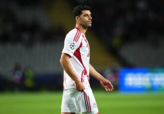 تنش داخل کشور را سر فوتبال خراب نکنید/ 10 نفر ایستادند و پنالتی نمی زنند!