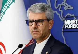 از خوردن پاستیل تا بازگشت به میز مذاکره/ رایزنی با 3 کشور اروپایی ادامه دارد از خوردن پاستیل تا بازگشت به میز مذاکره/ رایزنی با 3 کشور اروپایی ادامه دارد