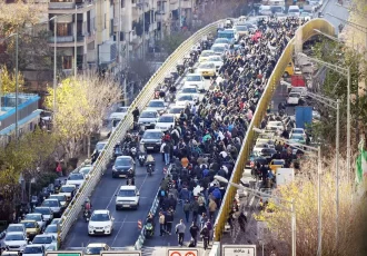 دگردیسی تروما به نوستالژی سیاسی/ واکاوی روان‌شناختی وجامعه‌شناختی بازسازی گذشته در ایران معاصر