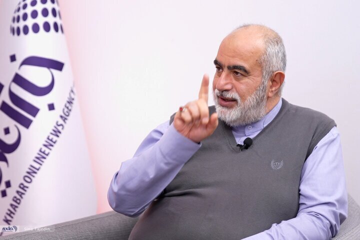 جنجال اظهارات نبویان روی آنتن زنده صداوسیما/ برکناری یک مدیر صدا و سیما و پیگرد قضایی نبویان در پی اظهارات جنجالی