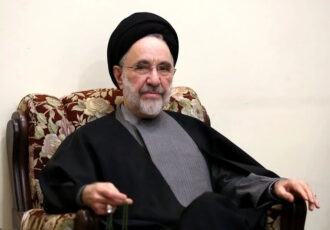 با همه وجود طرفدار صلح شرافتمندانه ام/ هرگامی که در جهت رفع سایه شوم جنگ و ویرانی ایران برداشته شود، عین صواب است با همه وجود طرفدار صلح شرافتمندانه ام/ هرگامی که در جهت رفع سایه شوم جنگ و ویرانی ایران برداشته شود، عین صواب است