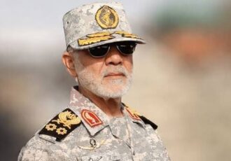 سرلشکر عبداللهی: سپر دفاعی آمریکا بشوید، خواهید سوخت! سرلشکر عبداللهی: سپر دفاعی آمریکا بشوید، خواهید سوخت!