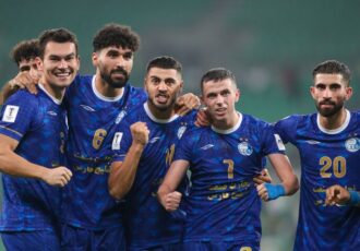 برد بزرگ استقلال در بصره مقابل السد برد بزرگ استقلال در بصره مقابل السد