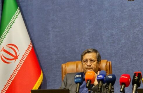 همتی از کاهش رشد نقدینگی خبر داد