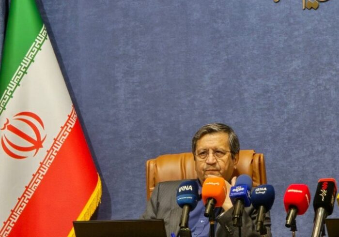 همتی از کاهش رشد نقدینگی خبر داد